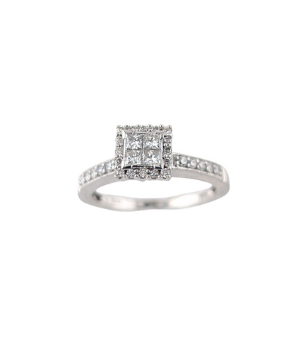 14KT WHITE GOLD DIAMOND CLUSTER RING.