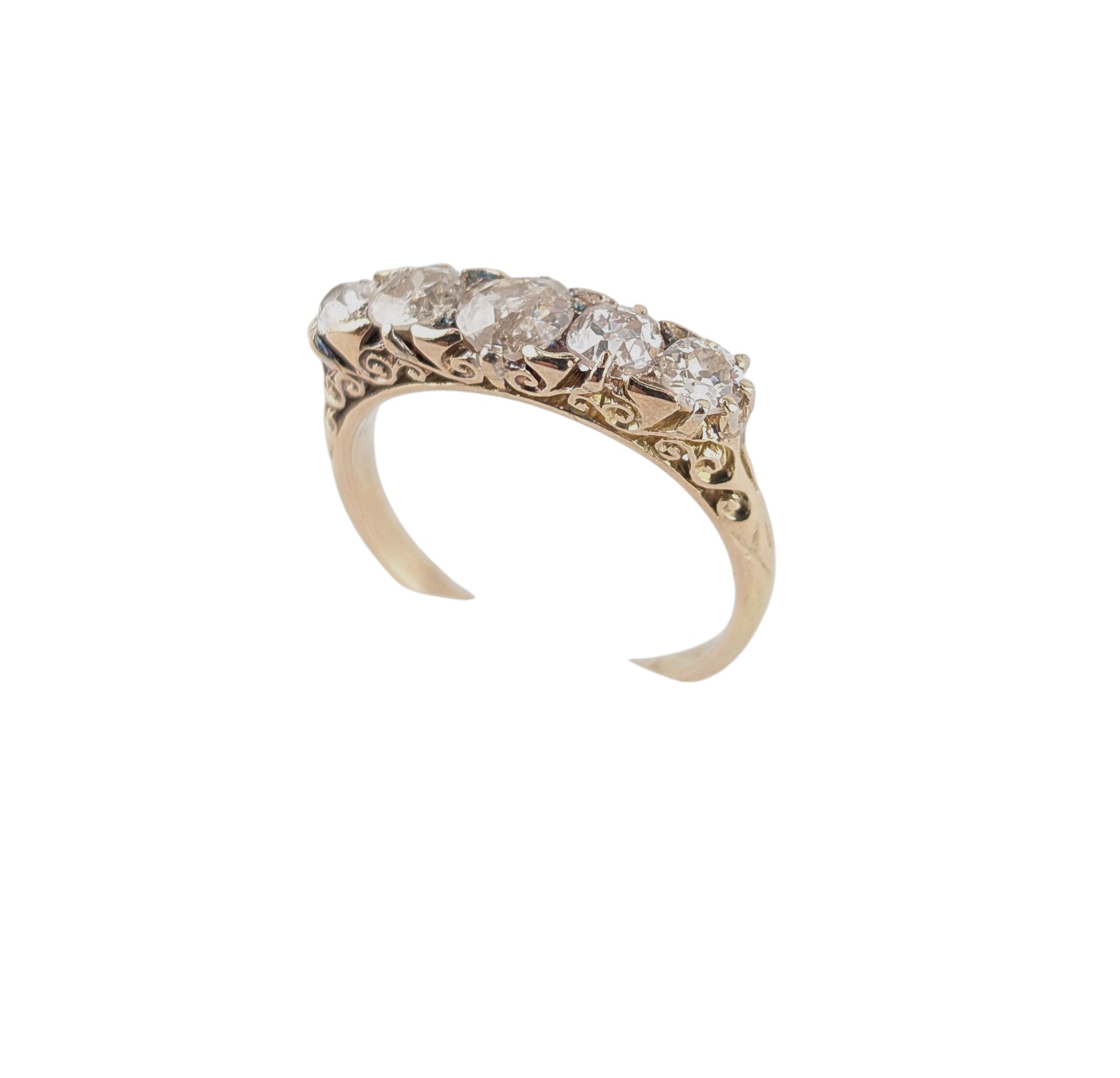 14KT YELLOW GOLD VICTORIAN STYLE 5 STONE DIAMOND RING.