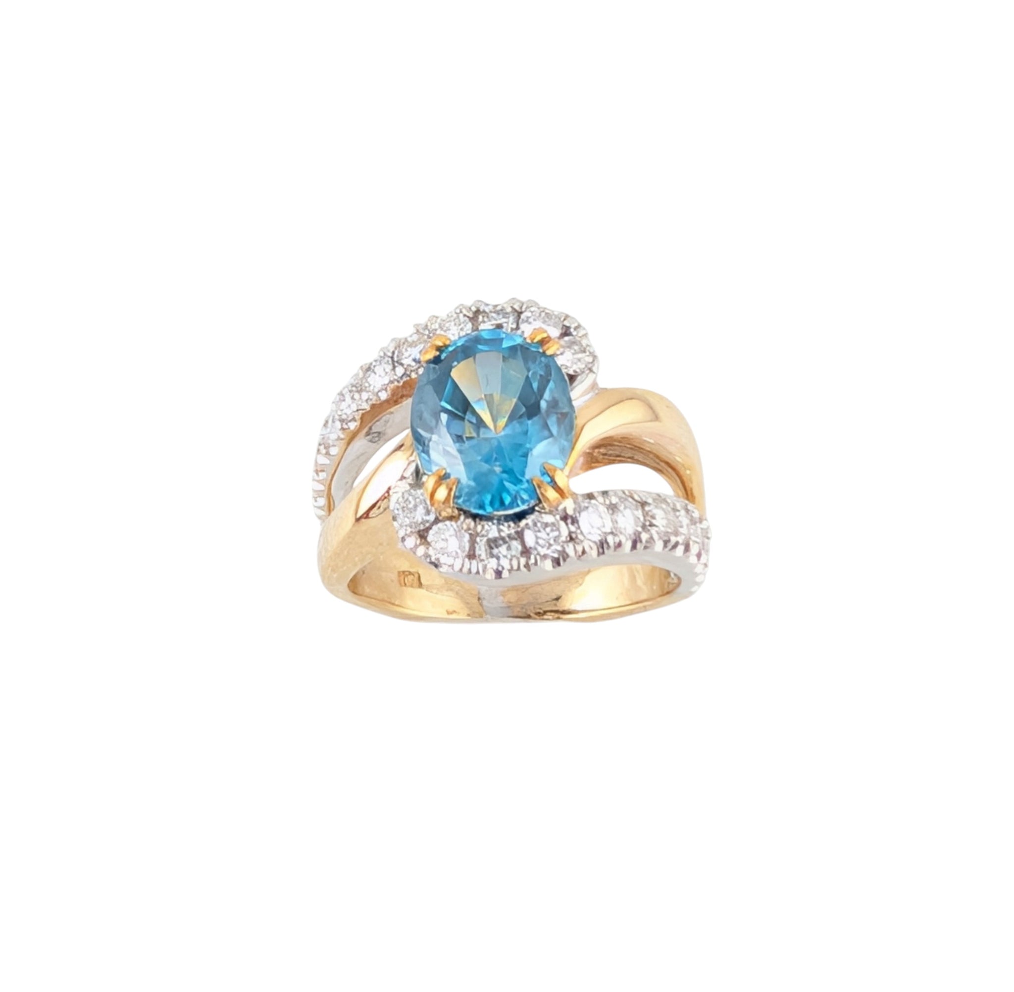 14KT YELLOW & WHITE GOLD BLUE TOPAZ AND DIAMOND RING.