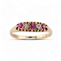 18KT YELLOW GOLD RUBY & DIAMOND RING.