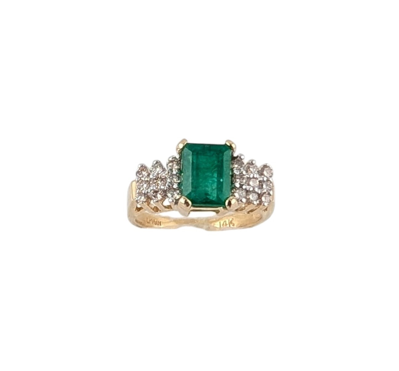 14KT YELLOW GOLD EMERALD AND DIAMOND CLUSTER RING.