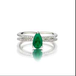 0.85 Carat Green Emerald And Diamond White Gold Ring