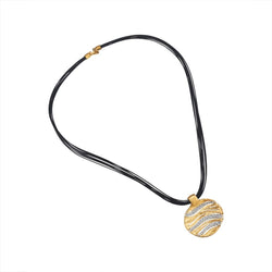 Roberto Coin Elefantino Gold And Diamond Flex Circle Pendant Necklace