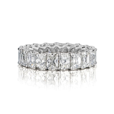 Ladies 18kt Radiant Cut Eternity Band. 20 x 7.00 tcw
