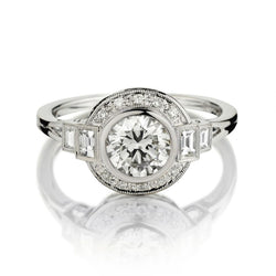 Ladies Diamond Ring in 18kt White Gold. 1.25 Ctw