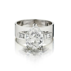 Ladies 14kt White Gold Diamond Ring. 3.08ct Pear Shape.
