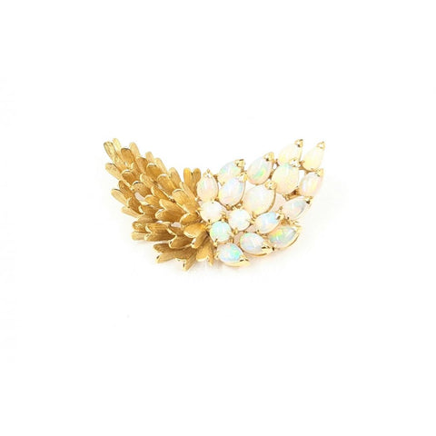 Magnificent 18kt Yellow Gold and Opal Brooch .